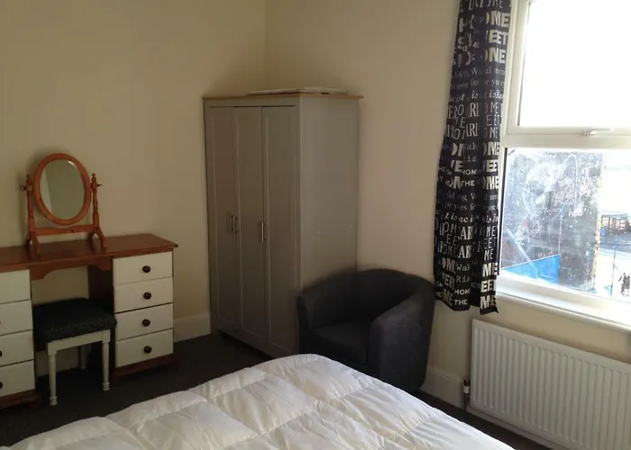 Wyke House Semesterbostad *